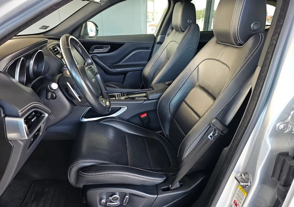 Jaguar F-Pace cena 149900 przebieg: 35000, rok produkcji 2017 z Szepietowo małe 562
